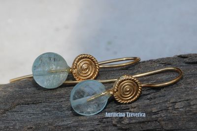Römische Ohrringe mit Aquamarinen Römische Ohrringe mit Aquamarinen