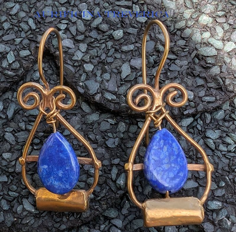 Pendants d oreilles romaines de la Serbie Pendants d oreilles romaines de la Serbie