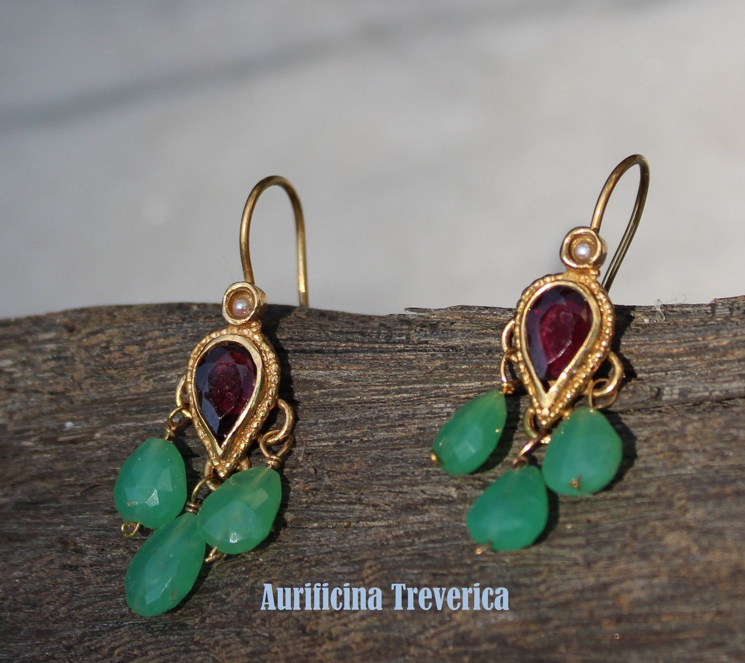 römische Ohrgehänge mit Chrysoprasen 2.Jh.