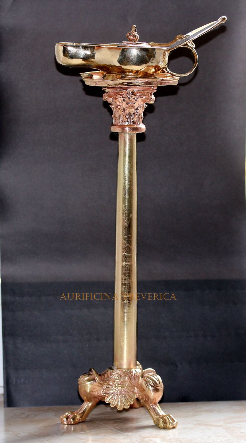 römischer Kandelaber. Messing