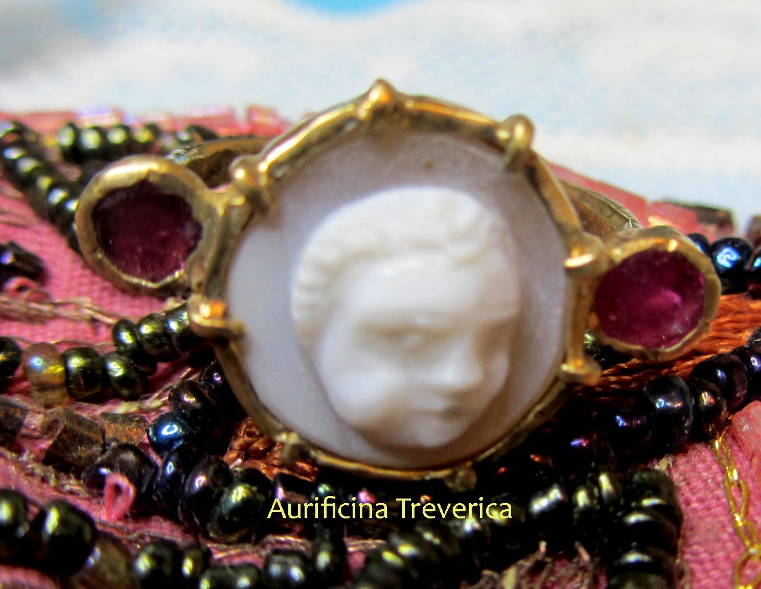 Rokoko  Ring Eros Kamee