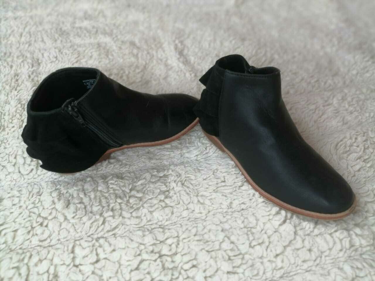 ZARA Girl&#39;s Boots, Black size 30