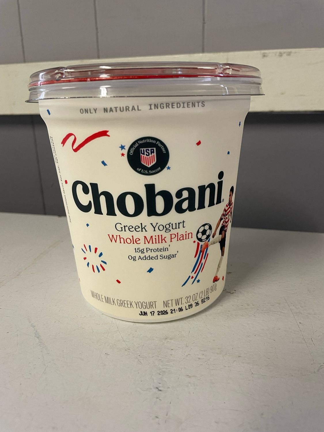 Chobani Plain Yogurt (32oz) (*LIMIT 1 per household*)