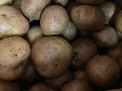 Potatoes (loose) (FREE! DO NOT COUNT!)