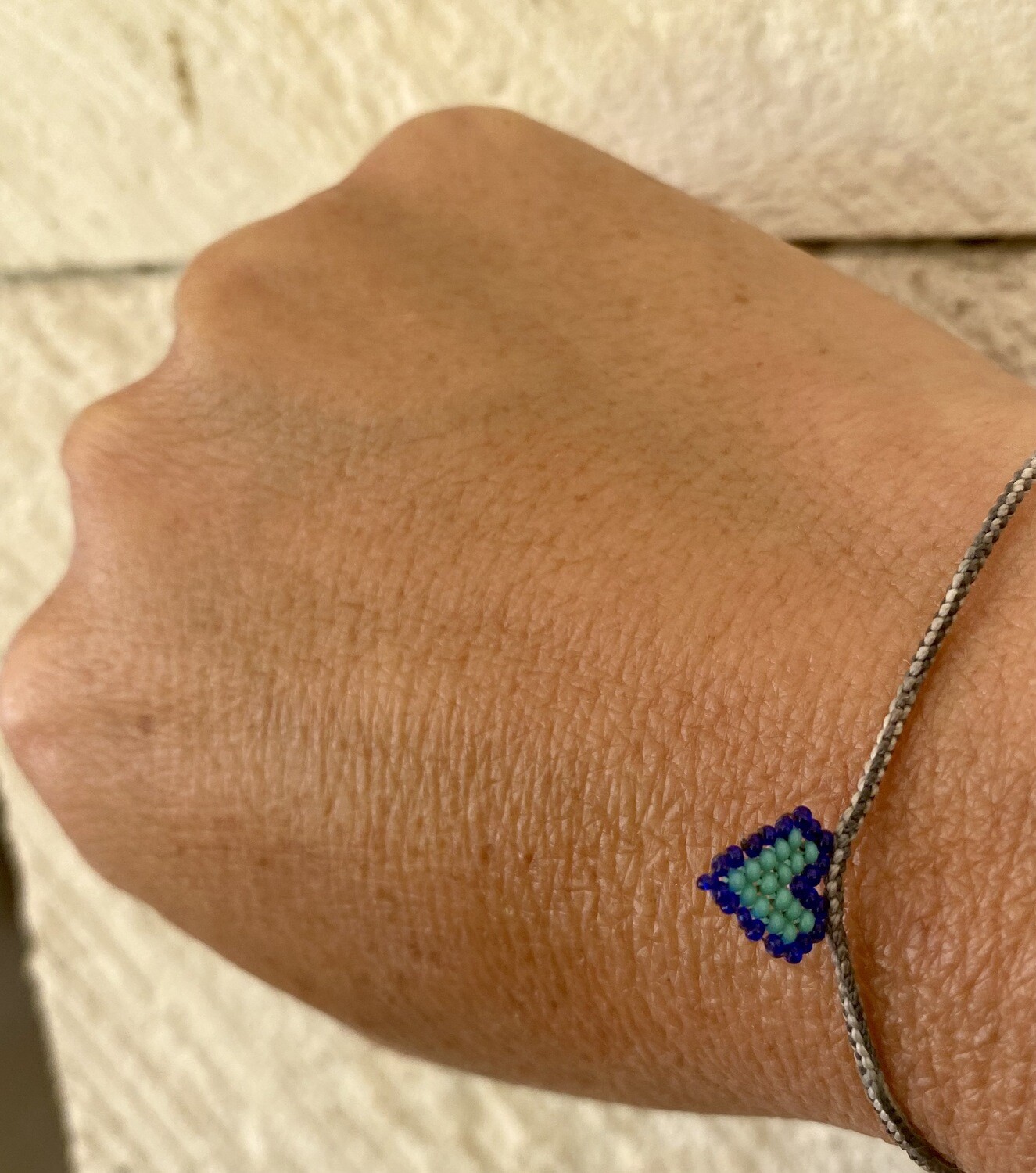 Pulsera corazón de chaquira azul