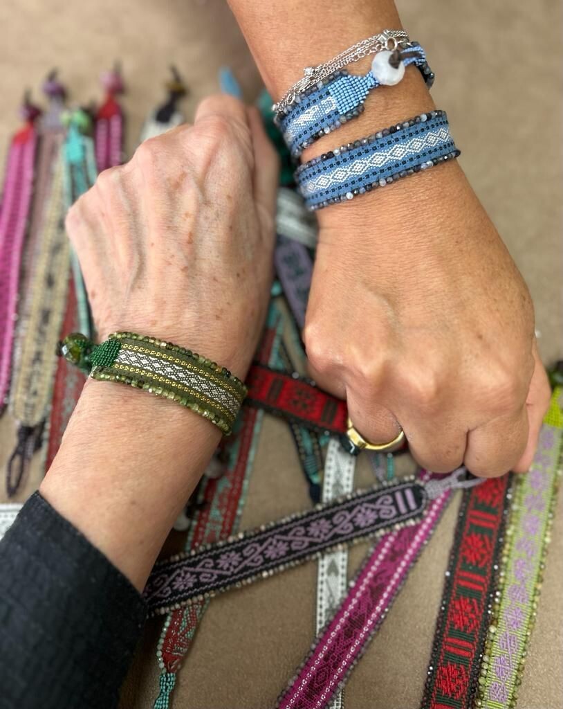 Pulseras telar con piedras semi preciosas
