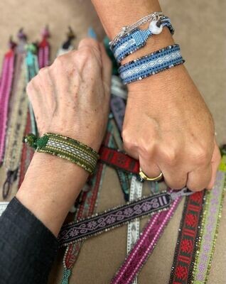 Pulseras telar con piedras semi preciosas
