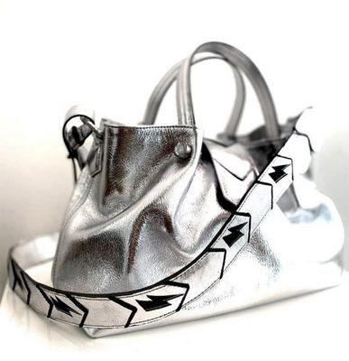 Bolsa Ilka plata -Modelo-Uma- Carlota En México