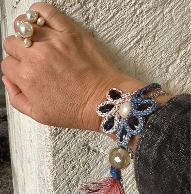 Pulsera Kalosoma nueva modelo con tela y piedras semi preciosas