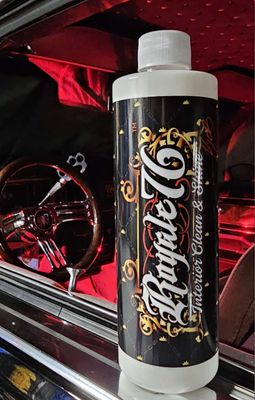 Royale 76: Interior Clean &amp; Shine