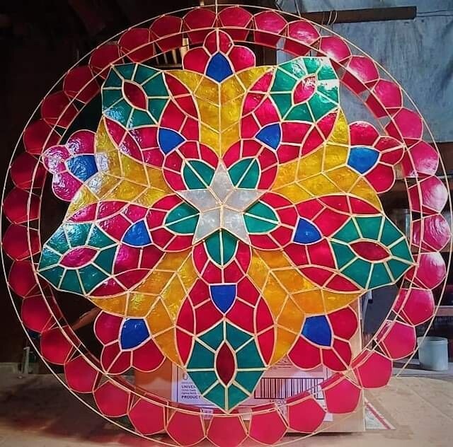 Fleur de Liz Capiz Lantern™  (Medium)