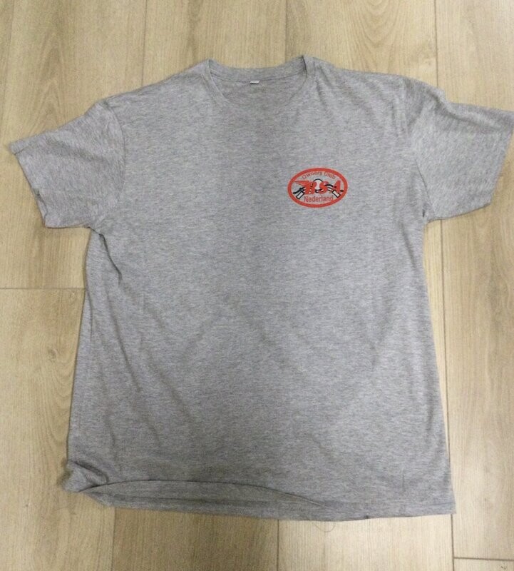 T-shirt met BSA Wing  en BSA-OC op de achterkant. MAAT L