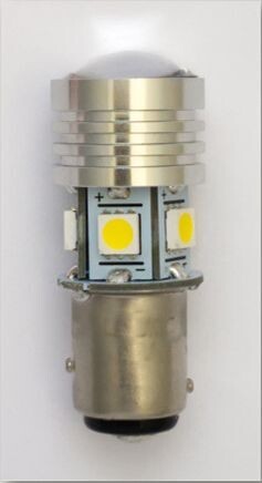 Led achterlicht/remlicht 12V (geen polariteit) rode diode met witte kentekenverlichting. BAY15D