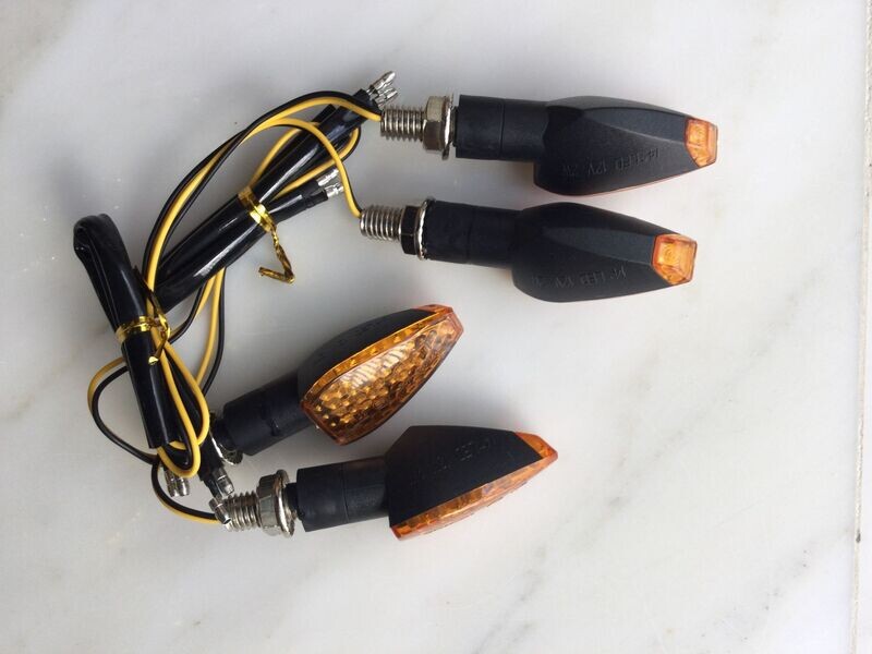 Knipperlichten led 12 volt. Met amber licht.