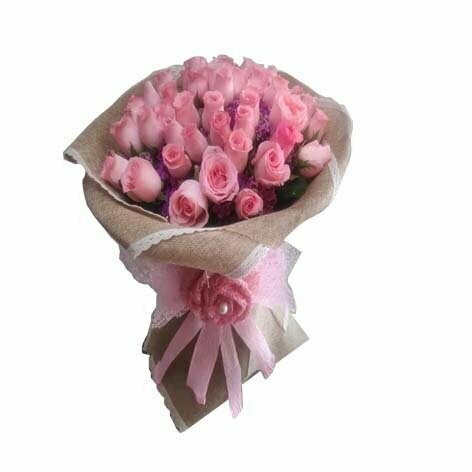 Pink  roses bouquet