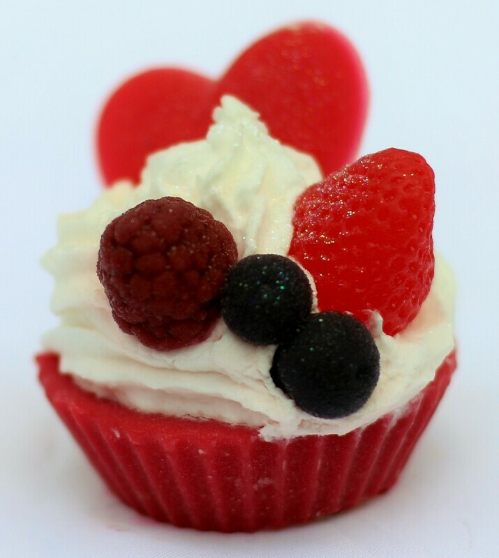 Red fruits Cupcake