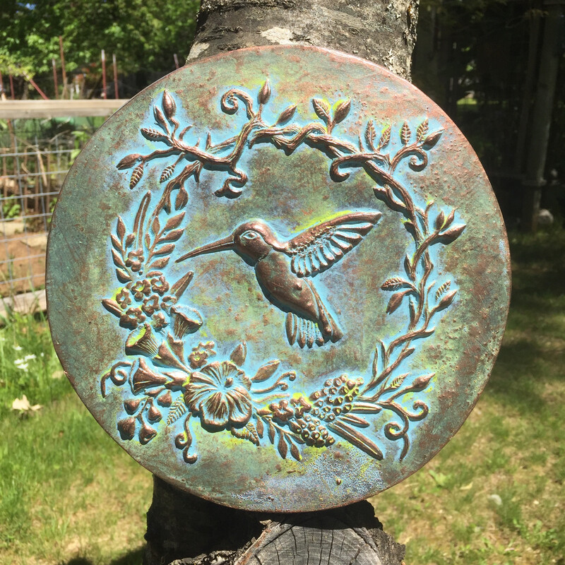 Round Hummingbird Plaque