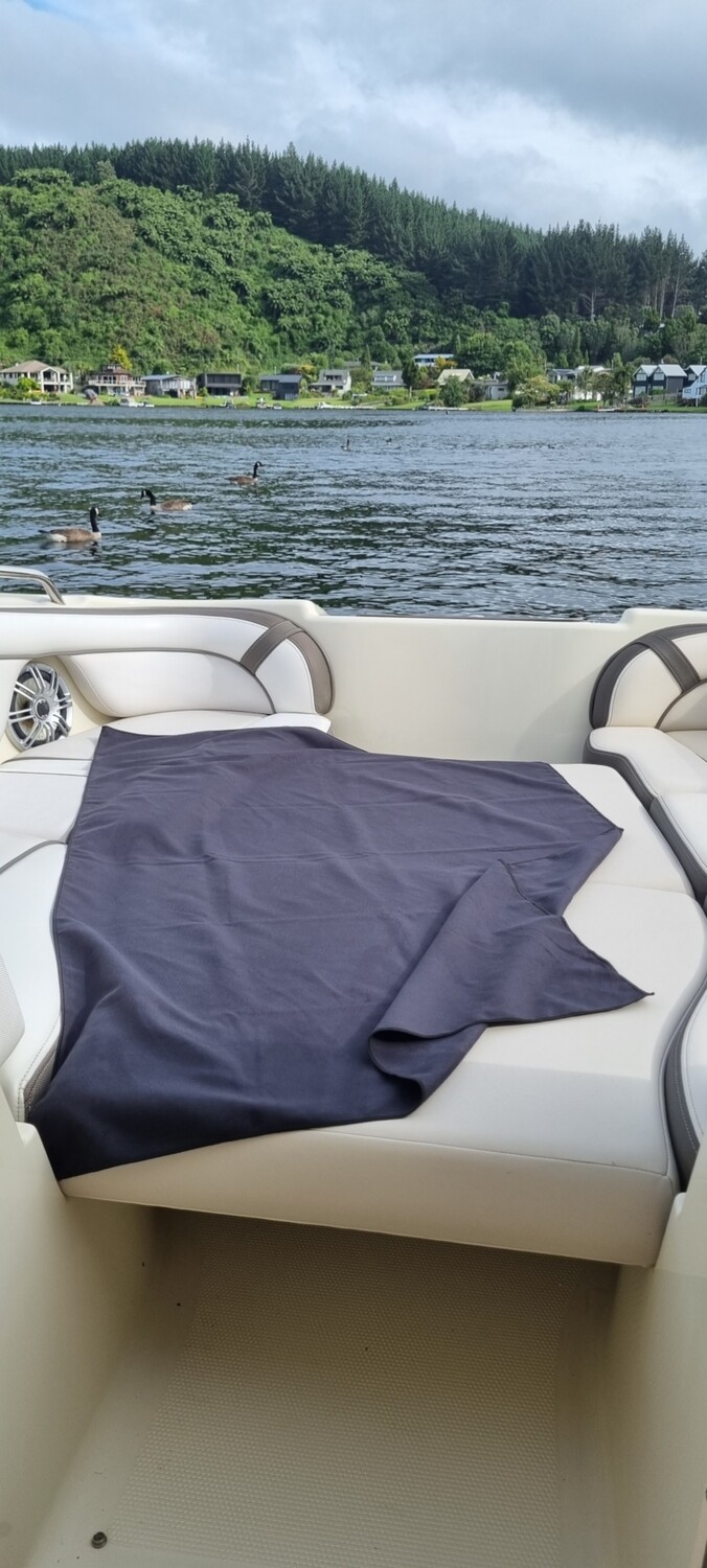 Adventure towel 130x80 cm Black quick-dry microfiber Swim’nDry NZ