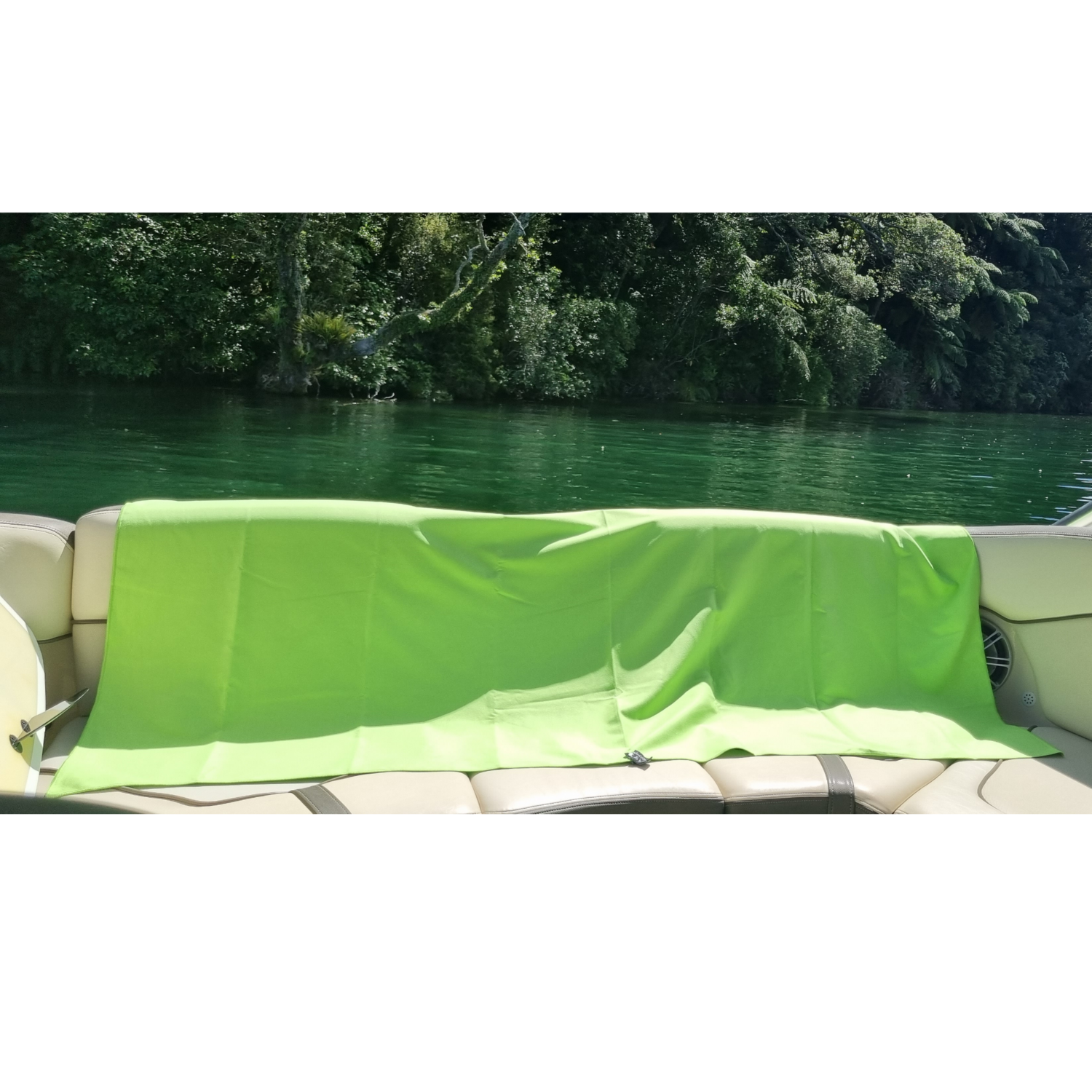 Adventure PLUS towel Lime Green Swim&#39;nDry 165 x 110 cm