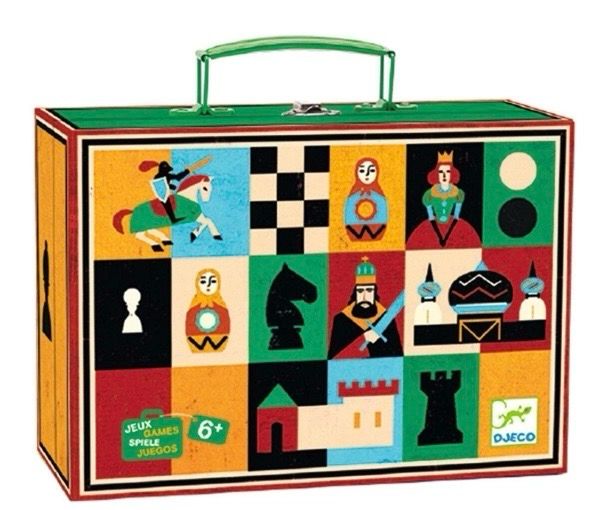 Schach- und Damenspiel