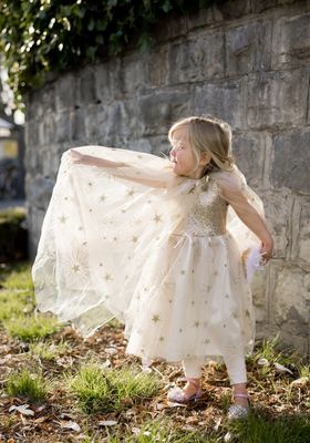 Goldener Umhang 4-6 Jahren