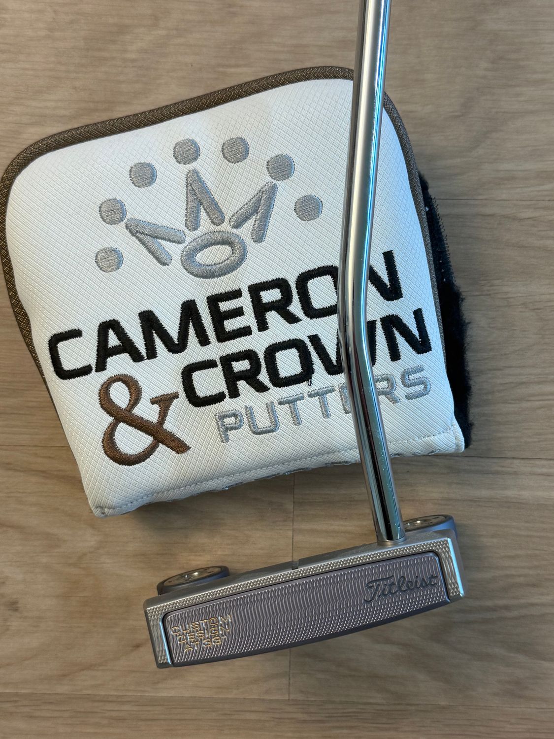 NEW Scotty Cameron Crown Futura 6M