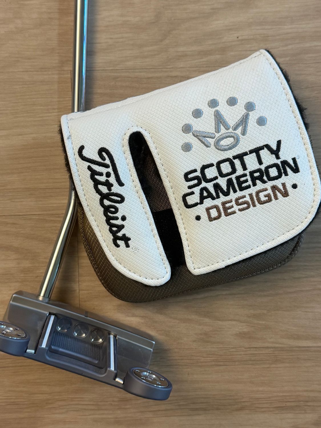NEW Scotty Cameron Crown Futura 6M