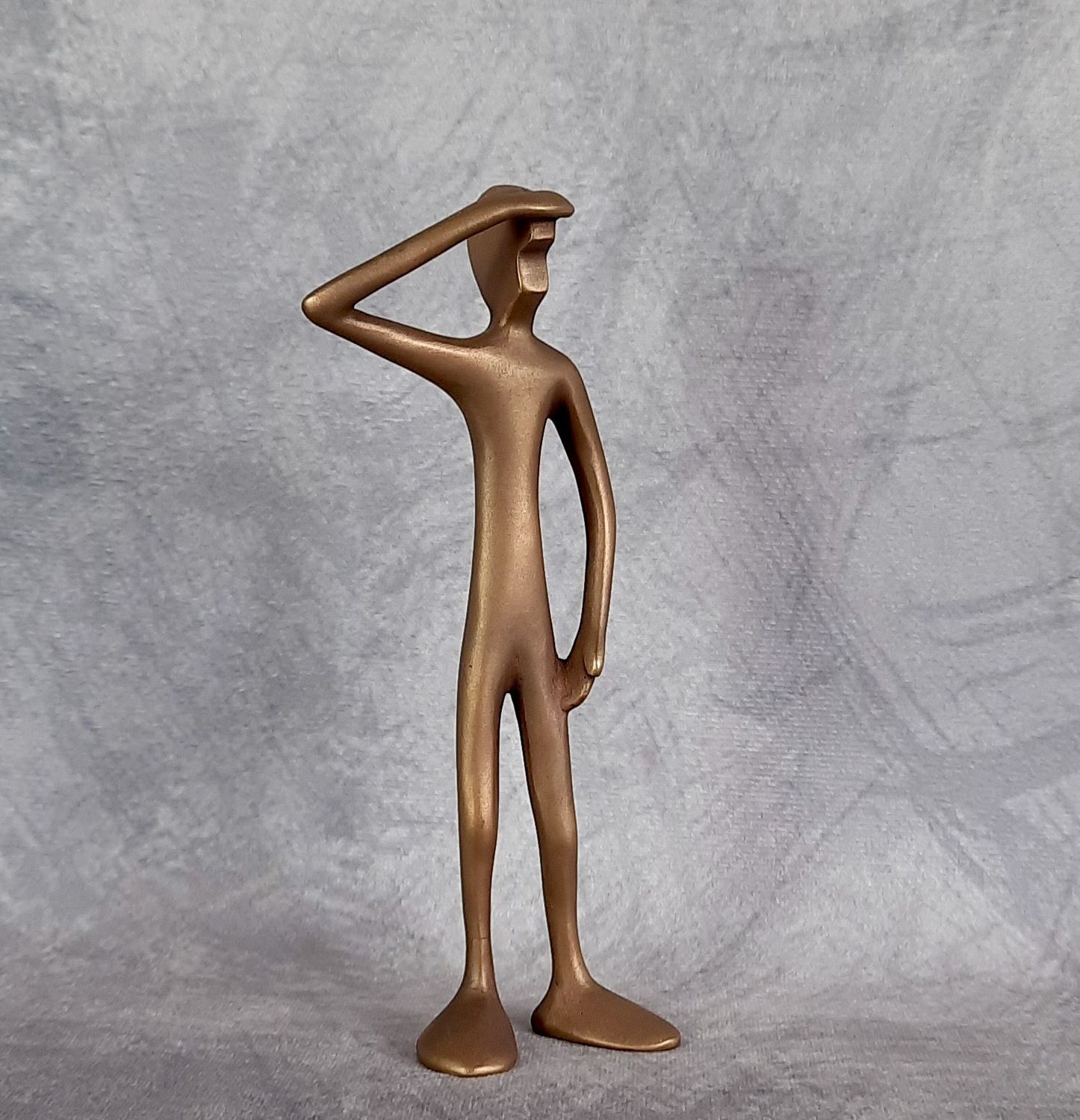 Bronzeskulptur "FRIEND No 1 in die Ferne schauend " von Bildhauer Oliver Pohl aus Haste im Schaumburger Land