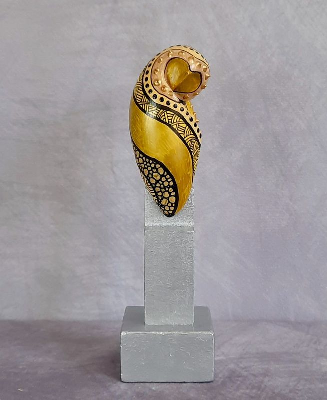 Goldfarbene Popart Eulen-Skulptur