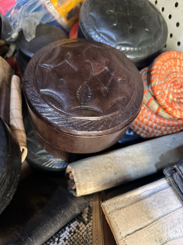 Petite boîte à bijoux en simili cuir Marron