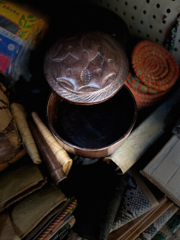 Petite boîte à bijoux en simili cuir Marron