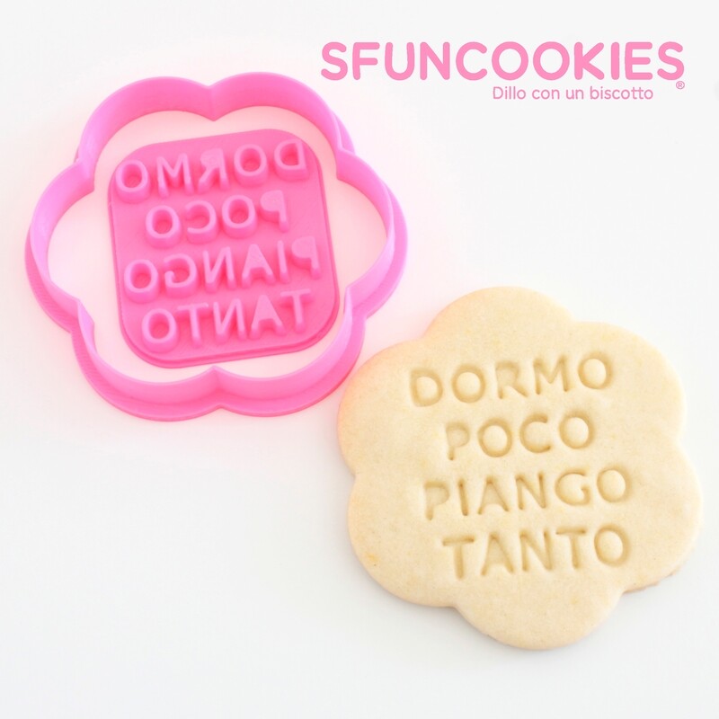 DORMO POCO PIANGO TANTO