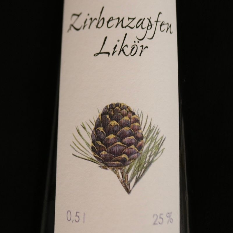 Zirbenzapfen Likör