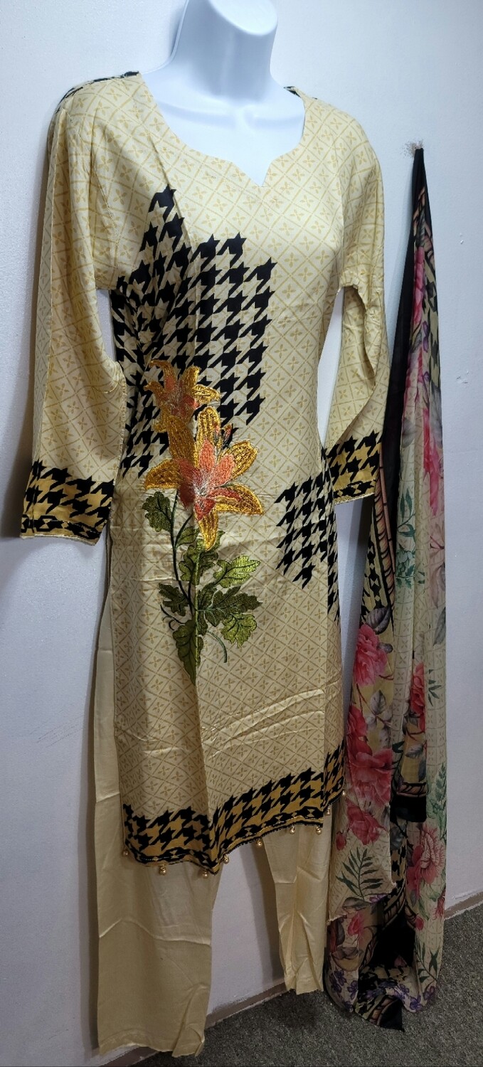 Pakistani linen suits with chiffon dupatta