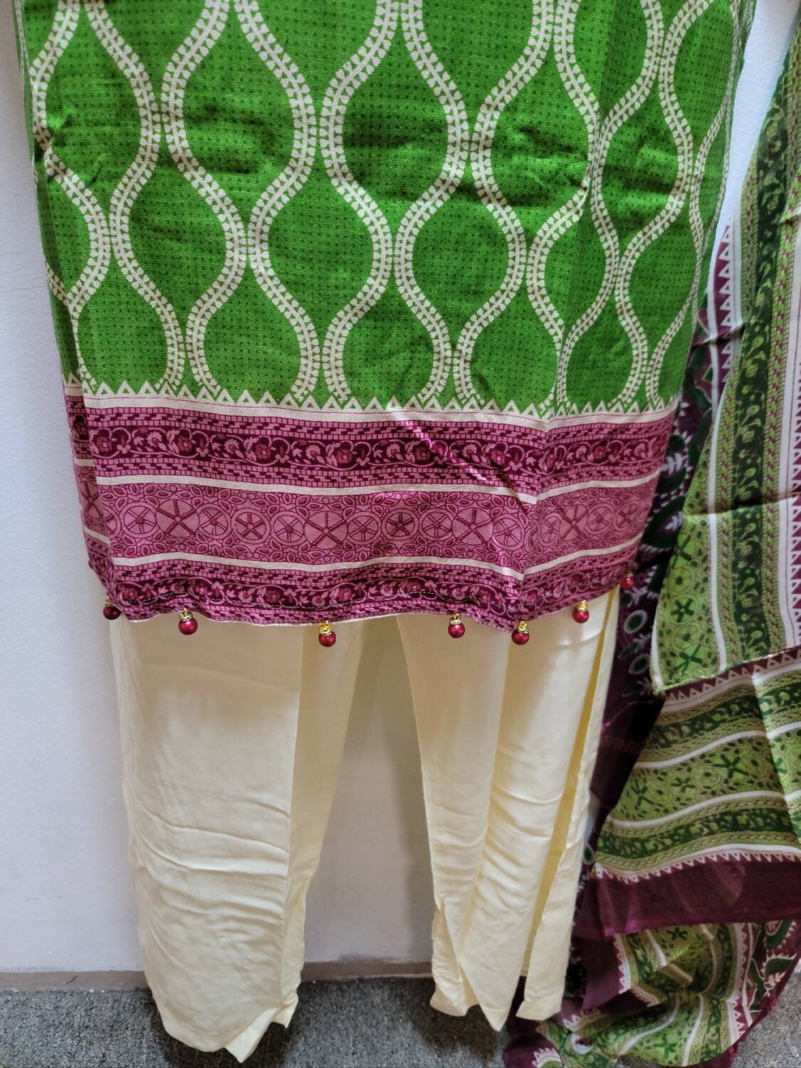Pakistani linen suits with chiffon dupatta