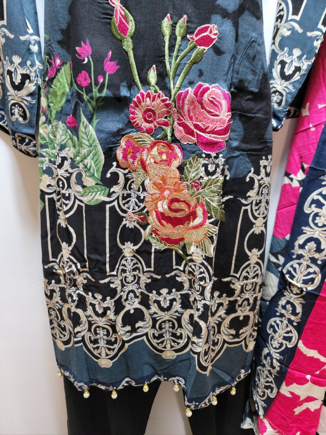 Pakistani linen suits with linen dupatta