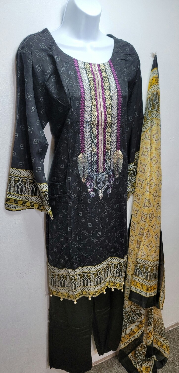 Pakistani linen suits with chiffon dupatta