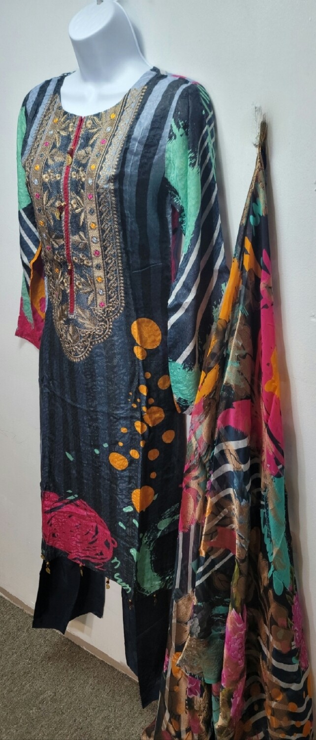 Embroidered kamiz with Chiffon Banarsi Printed Dupatta