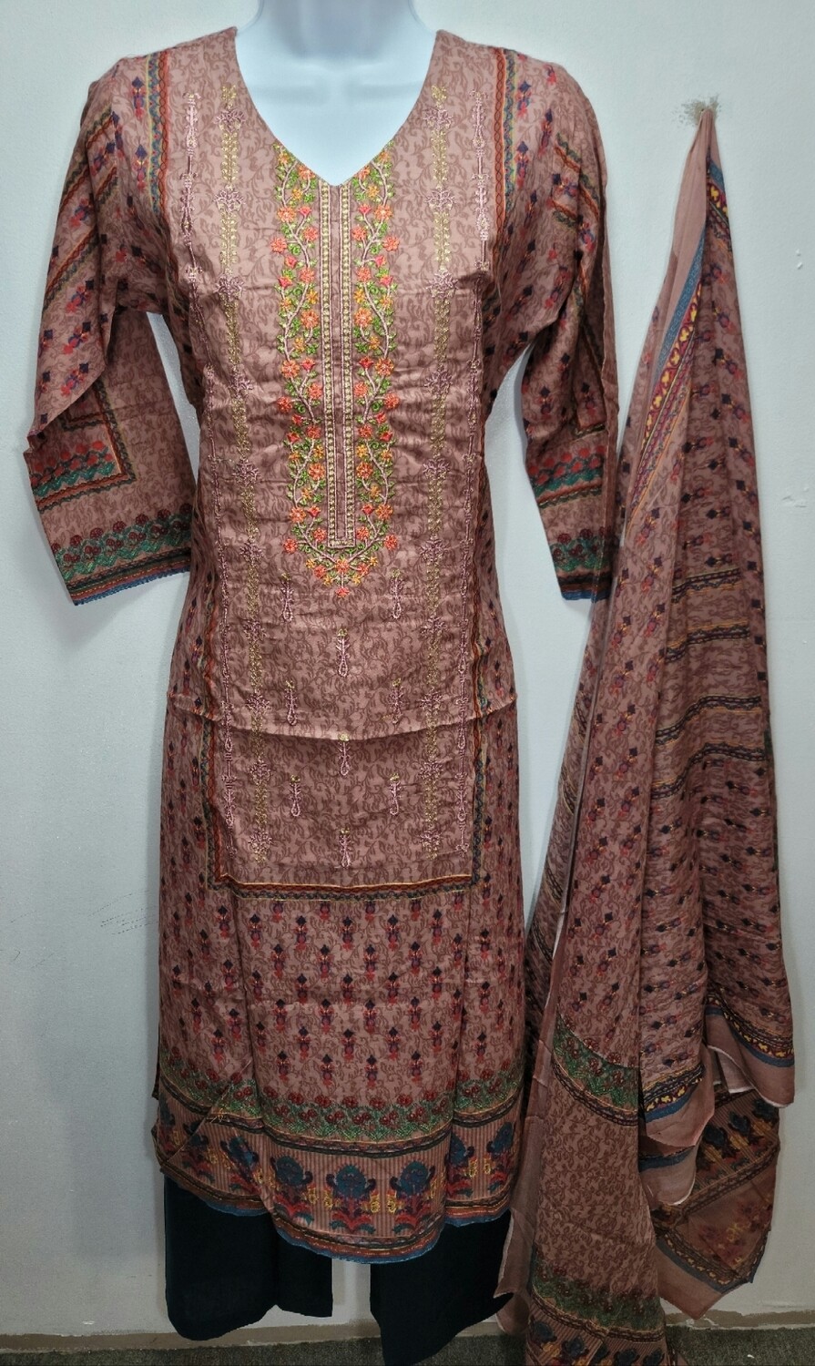 Raisin- Embroidered Pakistani Cotton Suit