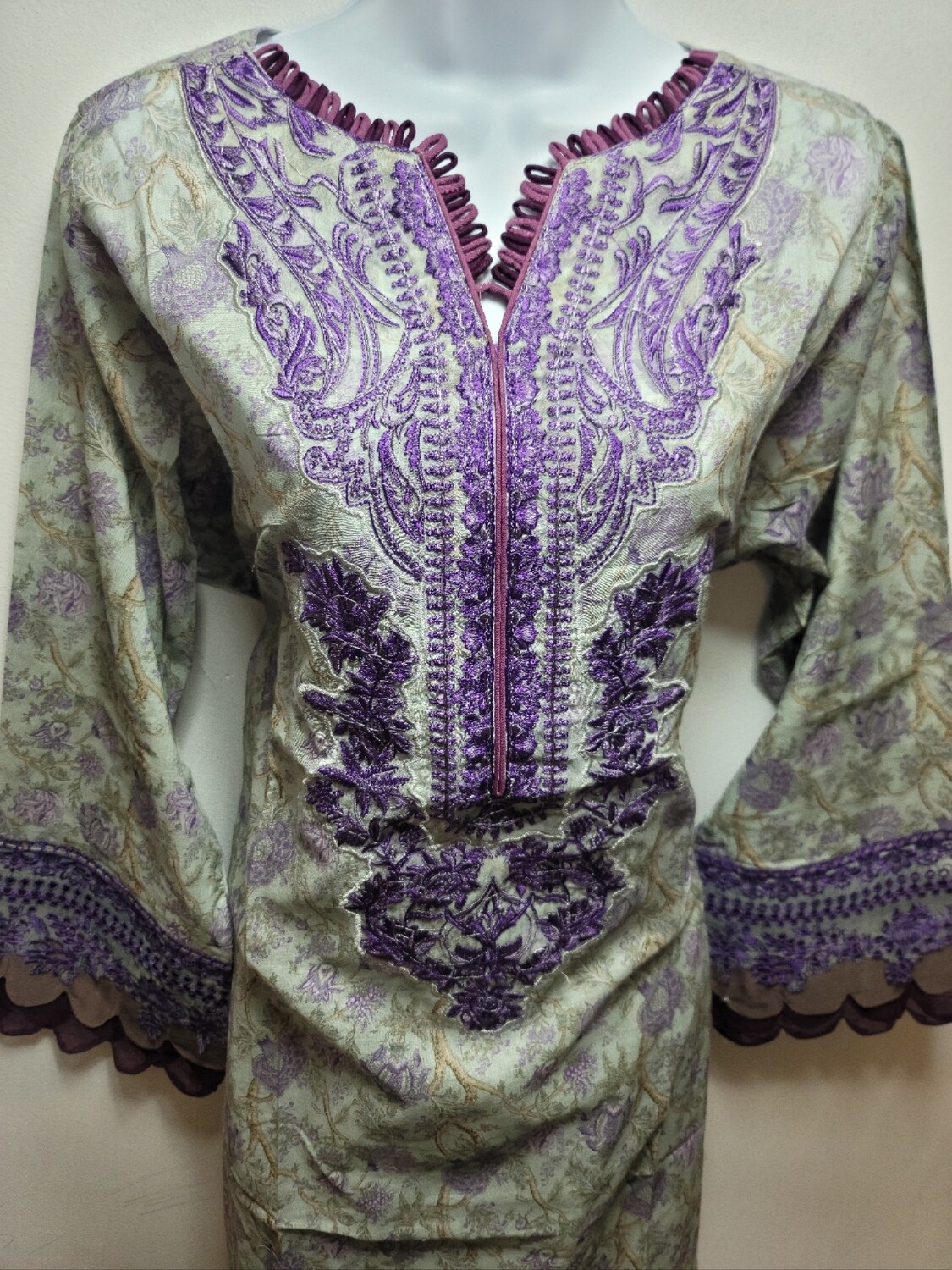 White- Pakistani Flora Embroidered Two Piece Lawn Suit