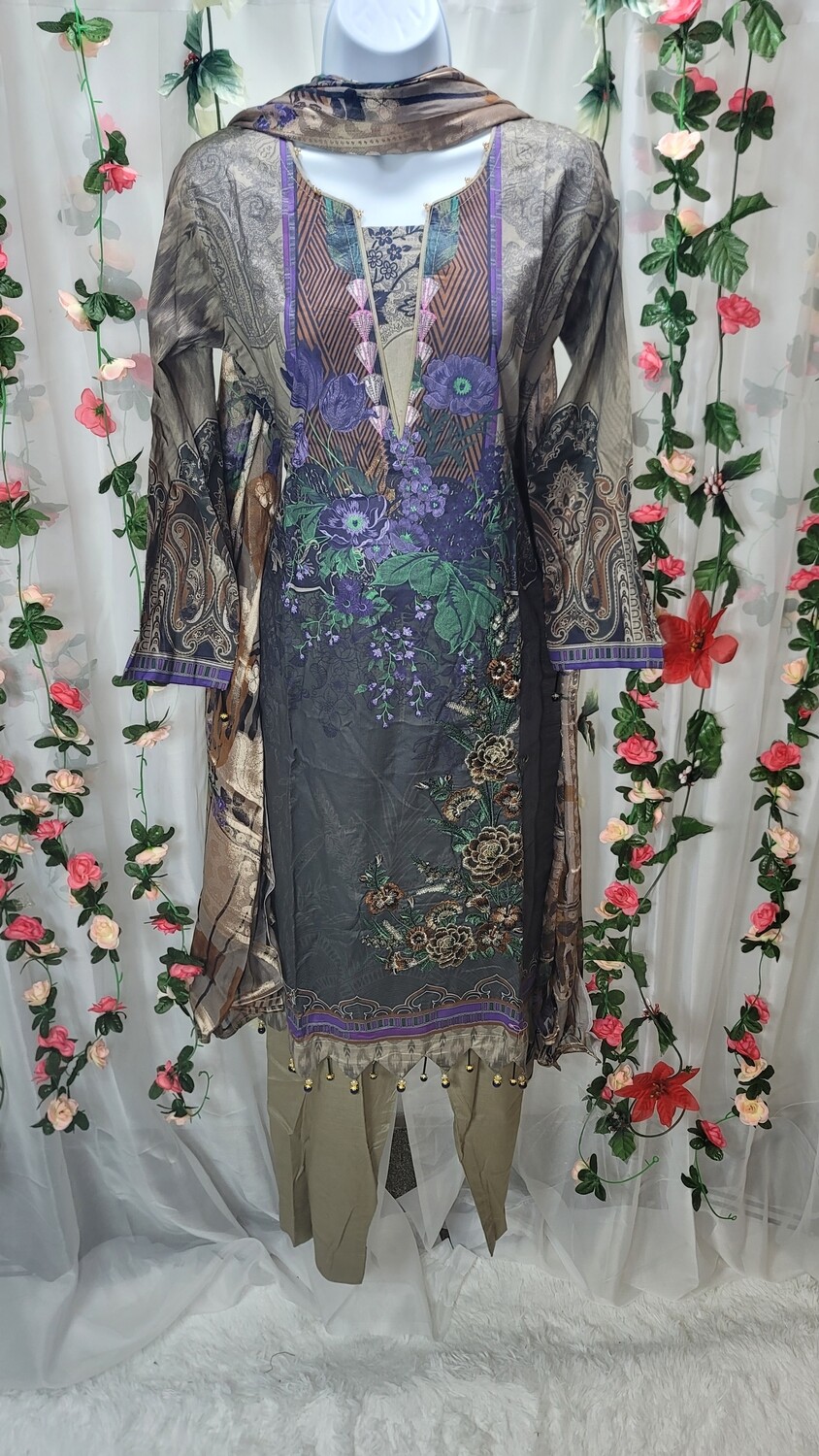 Pakistani Embroidered Lawn with Fancy Broshia Dupatta