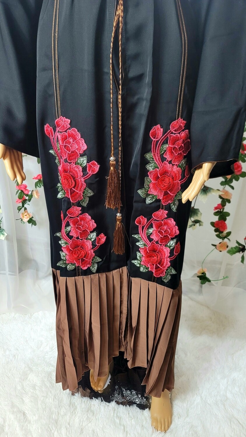 Black Flower Embroidered Modest Dubai Abaya
