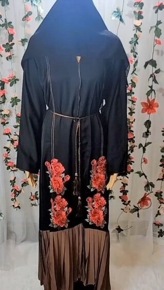 Black Flower Embroidered Modest Dubai Abaya