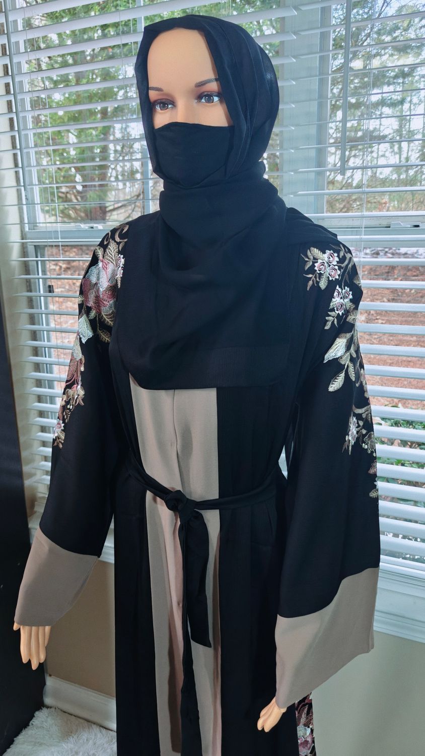 Black Floral Modest Dubai Abaya