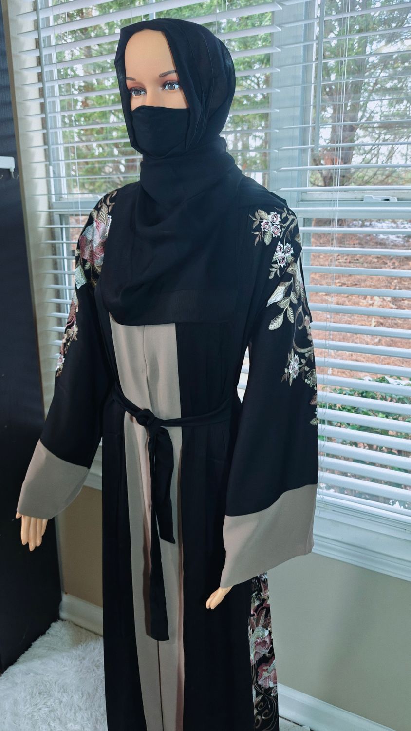 Black Floral Modest Dubai Abaya