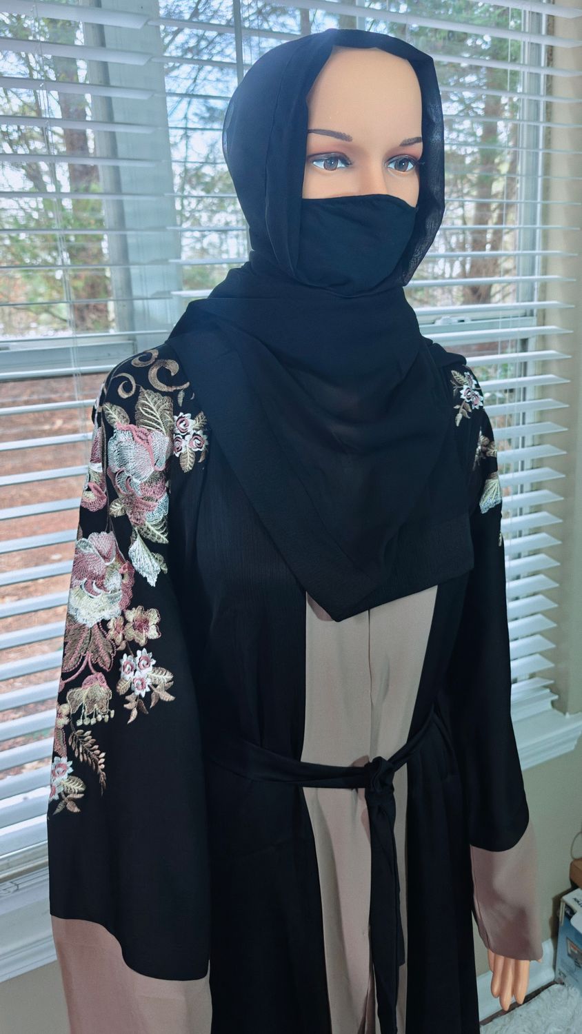 Black Floral Modest Dubai Abaya