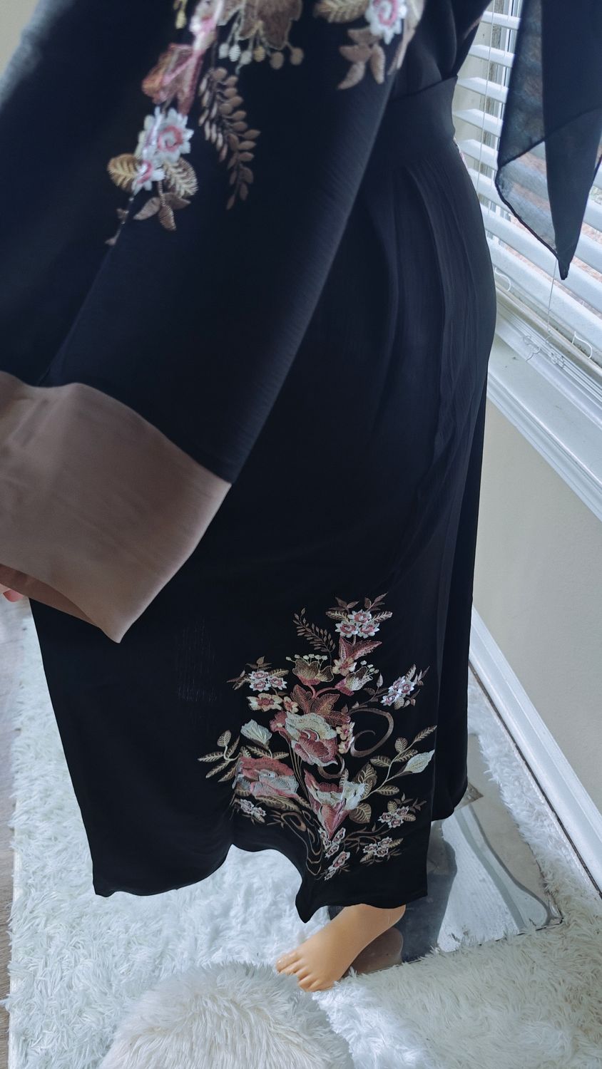 Black Floral Modest Dubai Abaya