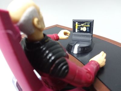 TNG AFA TREK 2364-2370 - 4.5" Scale - Ready Room Office Desk