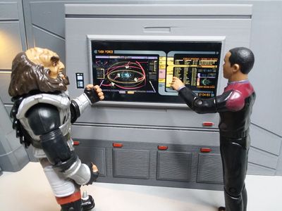 AFA 2369-2375 - 4.5" Scale - Wardroom Briefing Monitor