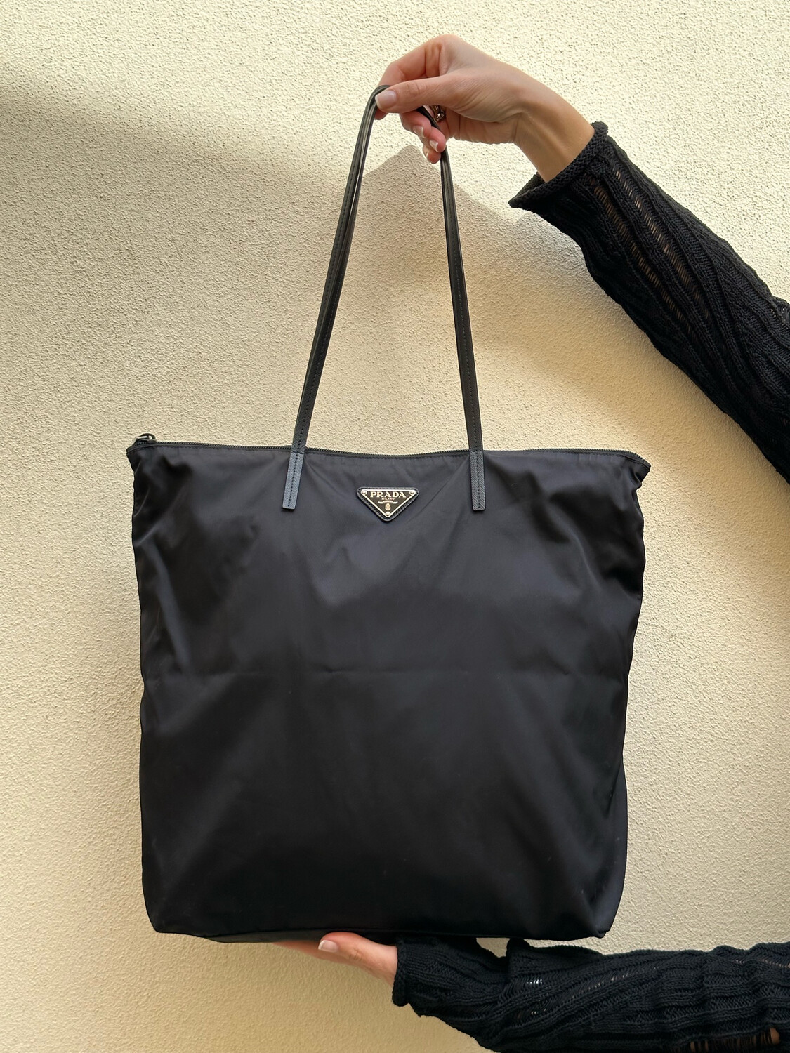 SHOPPER PRADA NYLON NERO MANICI IN SAFFIANO